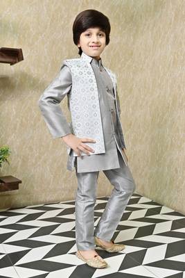 Boys sequined star design jacquard sherwani with shrug and trouser set - grey 4