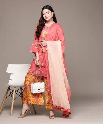 Aarke peach floral print kurta with pant and dupatta 1