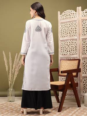 Hand Embroidered White Cotton Lucknowi Chikankari Indian Women Straight Kurta 2
