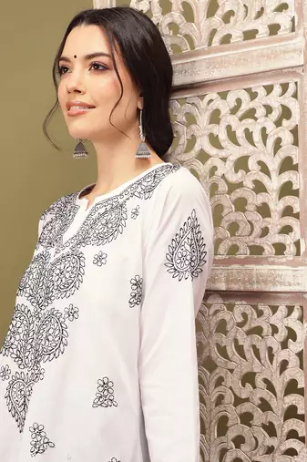 Hand Embroidered White Cotton Lucknowi Chikankari Indian Women Straight Kurta