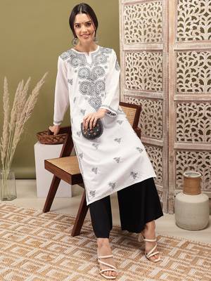 Hand Embroidered White Cotton Lucknowi Chikankari Indian Women Straight Kurta 4