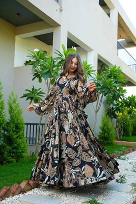 Black smart and looks chinon graceful partywear gown 3