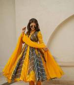 YELLOW ORGANZA FABRIC WITH DIGITAL PRINTED SUIT SET