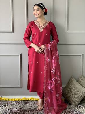 Pretty Red Chanderi Silk Embroidered Kurta Pant Dupatta Set 1