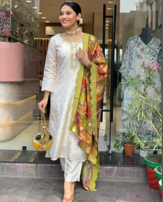 Women Chanderi Cotton Embroidered Kurta Pant Dupatta Set 1