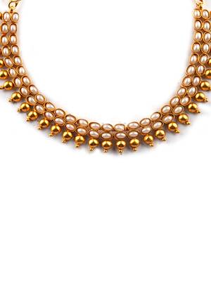 White kemp studded necklace set 3