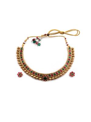 Ruby green necklace set with studs 2