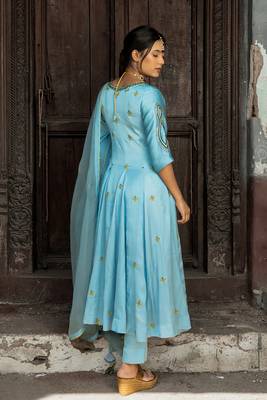 Stitched Powder Blue Minimalist Embroidered Three-Piece Anarkali Suit Set 3