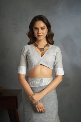 Light grey woven linen saree with blouse 7
