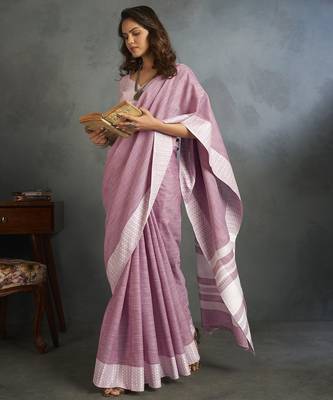 Light pink woven linen saree with blouse 6