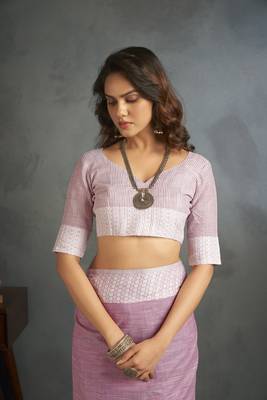 Light pink woven linen saree with blouse 9