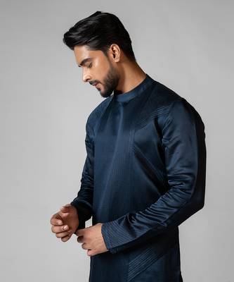 Navy blue embroidered satin kurta set 2