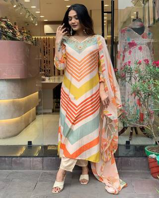 Printed Viscose Rayon Fabric Straight Kurta, Pant and Dupatta Set 1