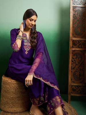 Chanderi Cotton Embroidered Kurta Pant Dupatta Set 4