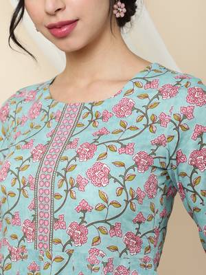 Women Printed Pure Cotton Anarkali Kurta 5