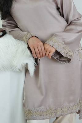 Kashida Hand Embroidered Grey Modal Satin With Ivory Pants Stitched  4