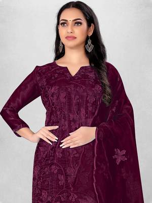 Women's Magenta Organza Silk Floral Printed Suit Dress Material With Organza Dupatta 3