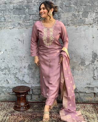 Women Viscose Rayon Fabric Straight Kurta, Pant and Dupatta Set 2