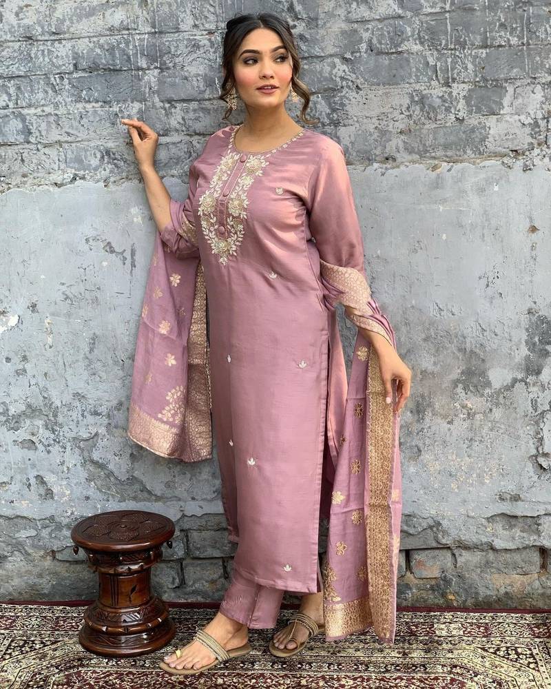 Women Viscose Rayon Fabric Straight Kurta, Pant and Dupatta Set