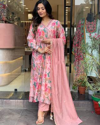Printed Viscose Rayon Fabric Straight Kurta, Pant and Dupatta Set 1