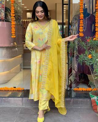 Printed Viscose Rayon Fabric Straight Kurta, Pant and Dupatta Set 3