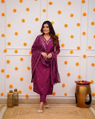 Printed Viscose Straight Kurta Pant and Dupatta Set 3