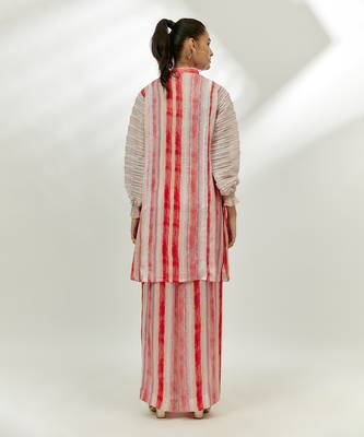 Pastel pink printed kurta and pants set 4