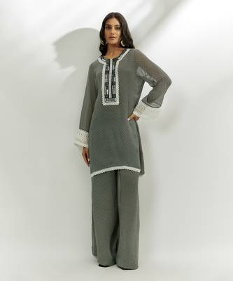 Black printed kurta and pants set 1
