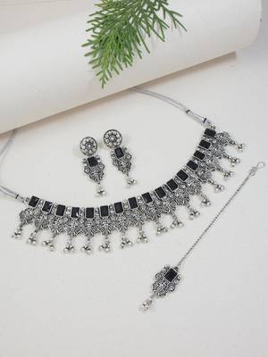 ethnic stylish boho silver oxidised choker necklace jewellery set with earrings & maang tikka  1