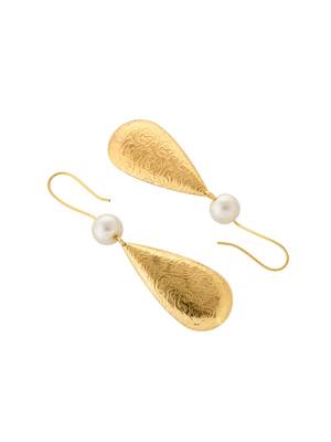 Pearl and gold plated textured earring 4