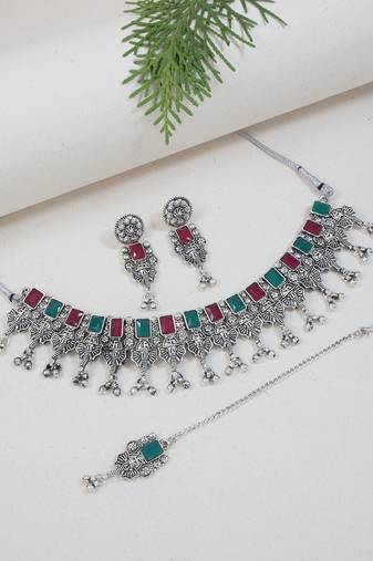 ethnic stylish boho silver oxidised choker necklace jewellery set with earrings & maang tikka 
