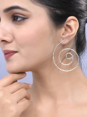 Silver-plated brass circle stud earrings for women 1