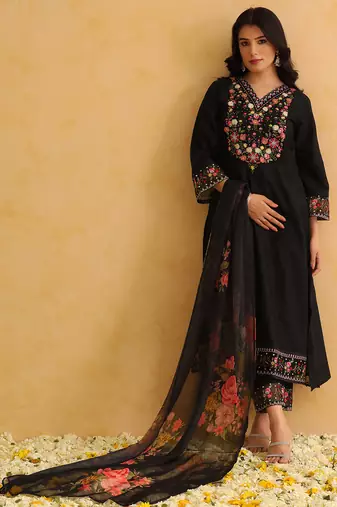 Elegant Black Silk Floral Embroidered Kurti with Organza Dupatta