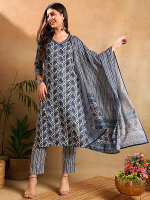 Blue printed cotton blend fancy straight trousers with dupatta 3
