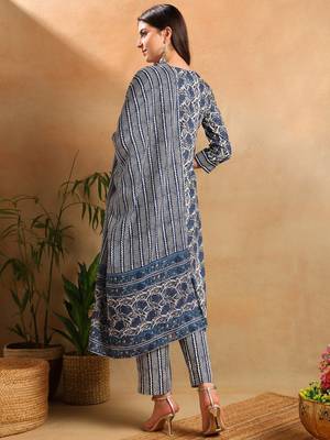 Blue printed cotton blend fancy straight trousers with dupatta 4
