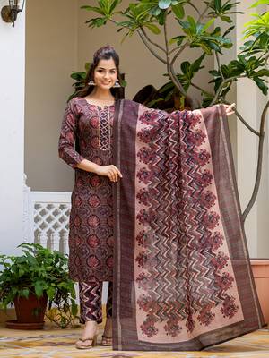 Multi printed cotton blend fancy straight trousers with dupatta 5