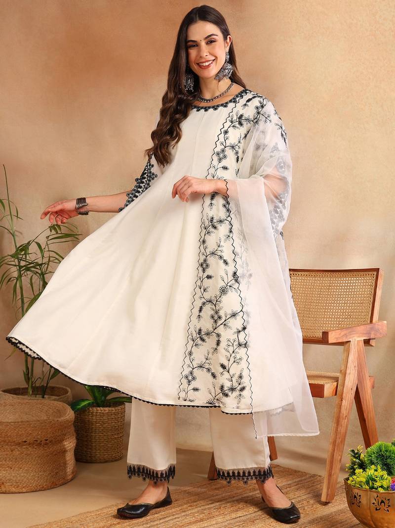 Women White solid silk blend embroidered fancy flared kurta trousers with dupatta