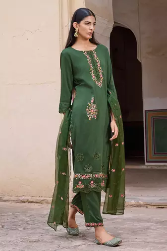 Women Green solid silk blend embroidered fancy straight kurta trousers with dupatta