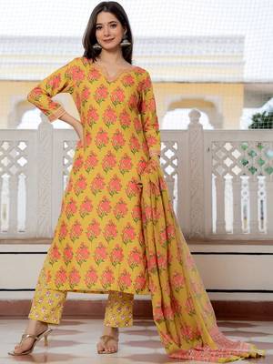 Green solid rayon blend printed fancy straight kurta trousers with dupatta 5