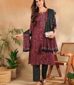 Women Magenta solid rayon blend printed fancy straight kurta trousers with dupatta