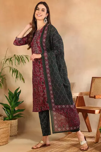 Women Magenta solid rayon blend printed fancy straight kurta trousers with dupatta