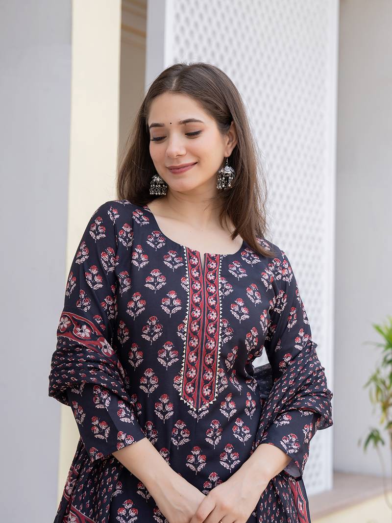 Women Black color cotton blend printed fancy flared kurta trousers with dupata