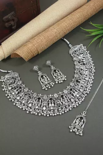 Silver oxidised traditional afghani floral design choker necklace jewellery set with earrings & maang tikka