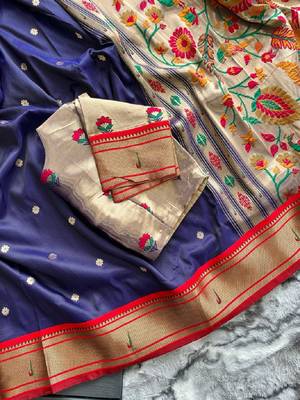 Navy Blue Ganga Jamuna Border In Combination With Paithani Weaving Sarees Woth Elegant Rich Pallu And Blouse 5