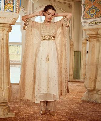 Beige embroidered kaftan set 2