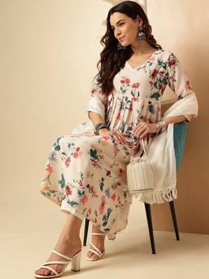 White Digital Print Cotton Rayon Fabric Straight Kurta Pant and Dupatta Set 5