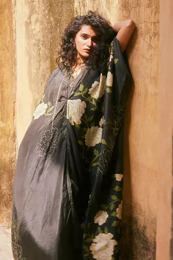 Black habutai printed floral kaftan with inner