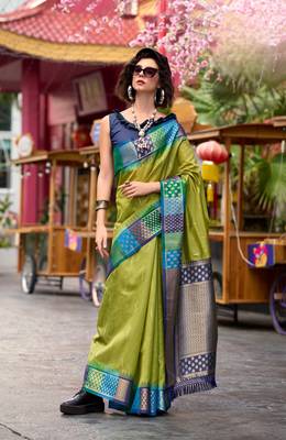 Green Designer Weaving silk blend Saree With Blouse 1