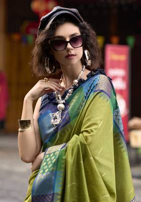 Green Designer Weaving silk blend Saree With Blouse 3