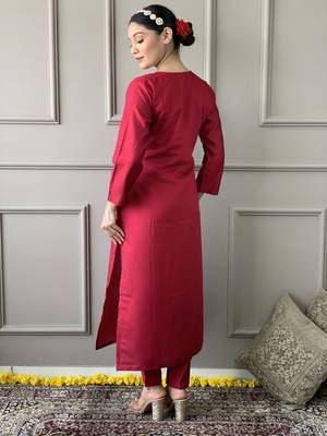 Rani pink viscose chanderi thread embroidery work with printed dupatta kurta pant set 3